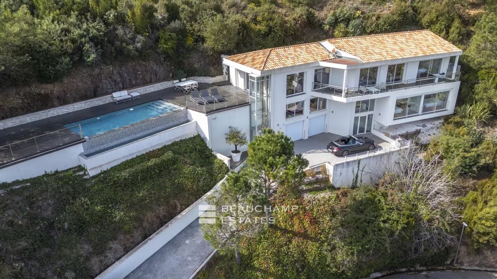 Exclusive – Contemporary 3-Bedroom villa with sea view – Saint-Raphaël