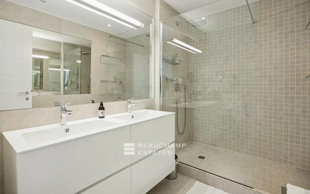 Exclusive – Contemporary 3-Bedroom villa with sea view – Saint-Raphaël