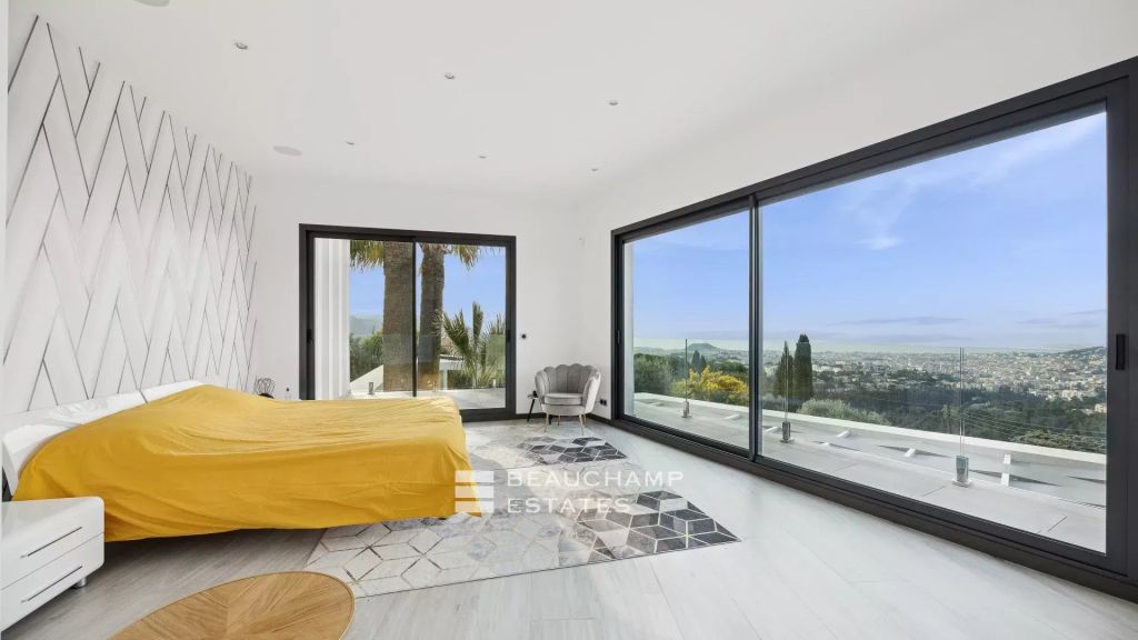 Contemporary 5-Bedroom Villa with Sea View – Nice
