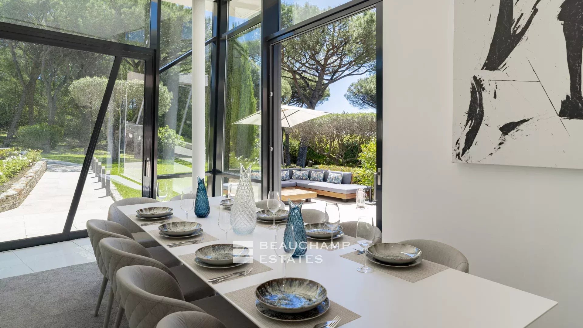 Exclusive luxury domain 8 bedrooms in Cap Tahiti, Pampelonne Exclusive luxury domain 8 bedrooms in Cap Tahiti, Pampelonne