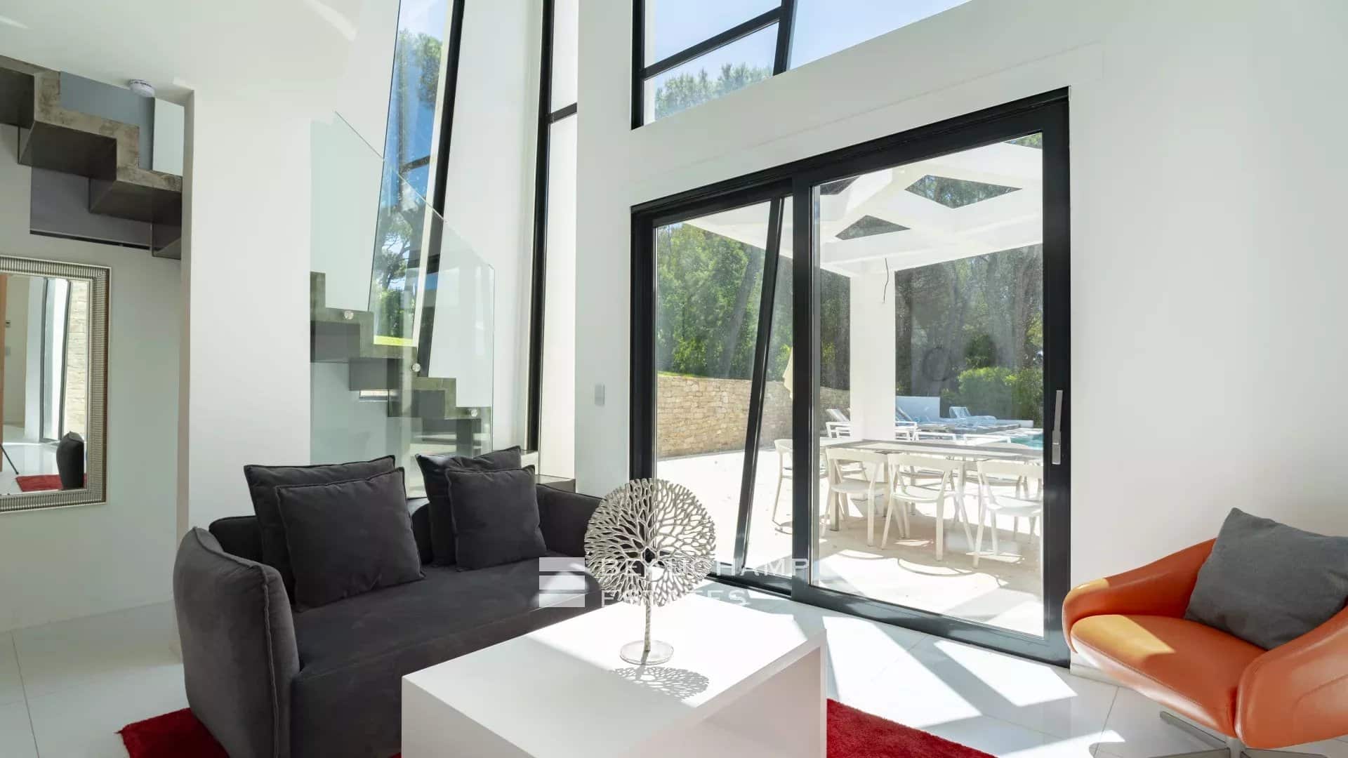 Exclusive luxury domain 8 bedrooms in Cap Tahiti, Pampelonne Exclusive luxury domain 8 bedrooms in Cap Tahiti, Pampelonne