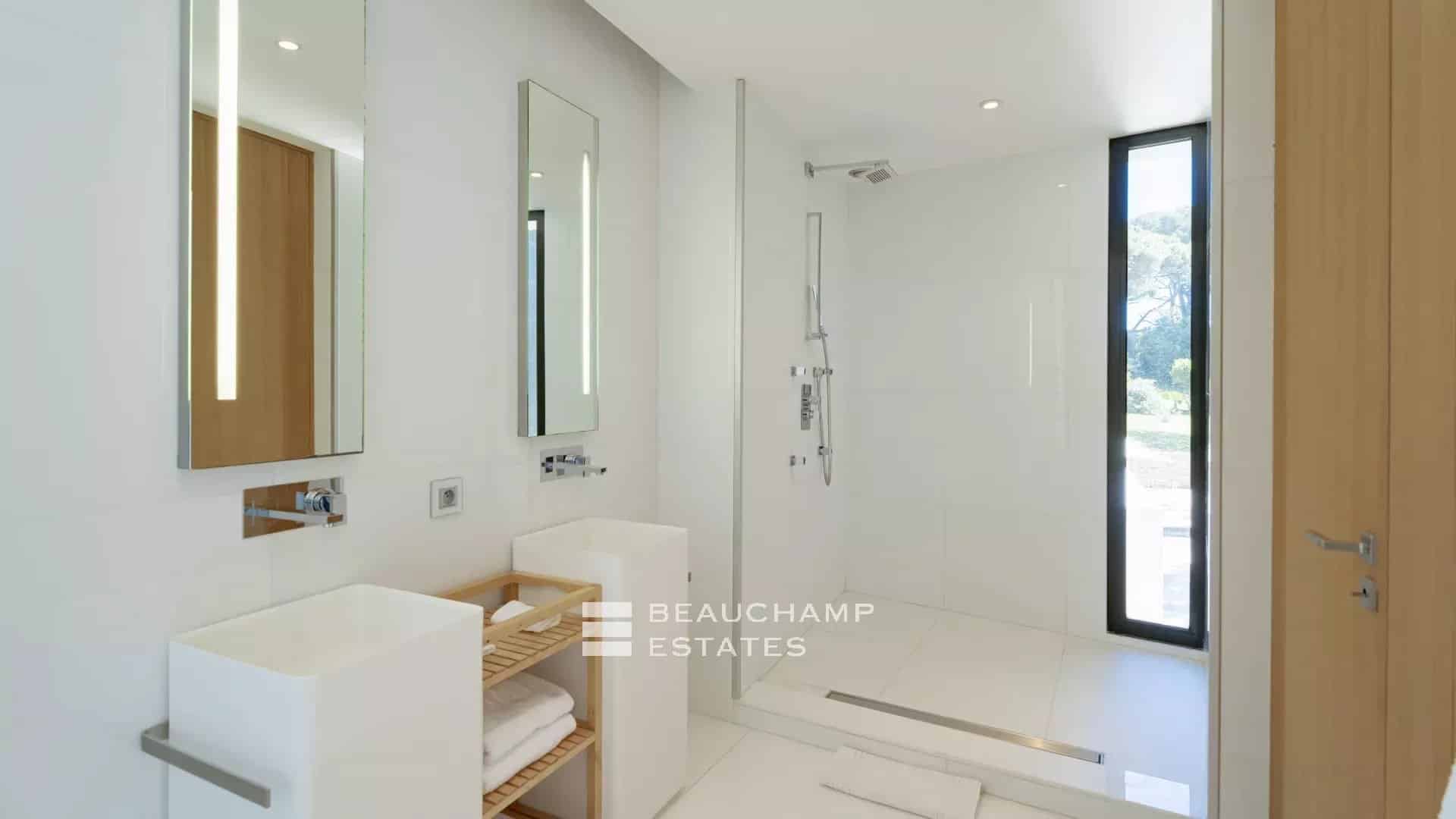 Exclusive luxury domain 8 bedrooms in Cap Tahiti, Pampelonne Exclusive luxury domain 8 bedrooms in Cap Tahiti, Pampelonne