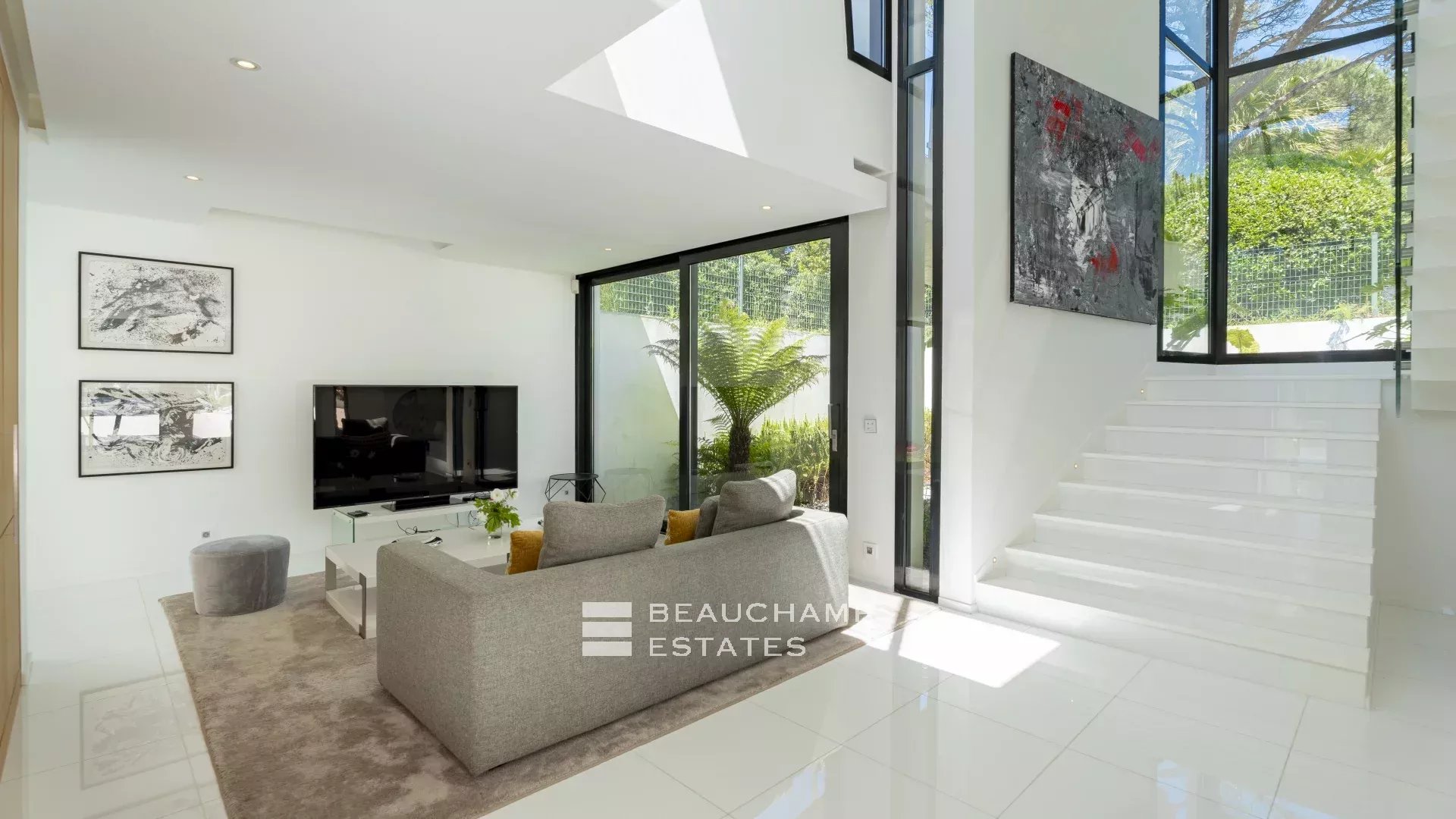 Exclusive luxury domain 8 bedrooms in Cap Tahiti, Pampelonne Exclusive luxury domain 8 bedrooms in Cap Tahiti, Pampelonne