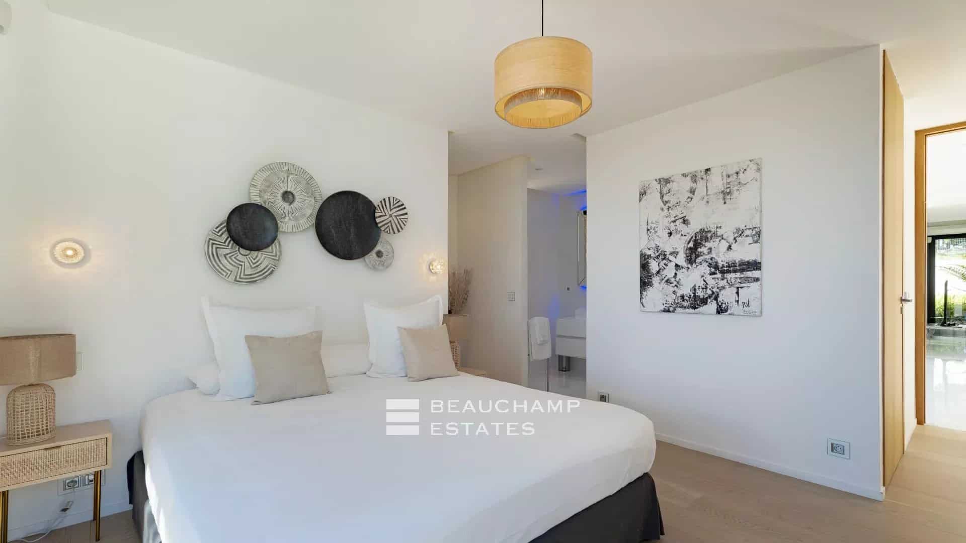 Exclusive luxury domain 8 bedrooms in Cap Tahiti, Pampelonne Exclusive luxury domain 8 bedrooms in Cap Tahiti, Pampelonne