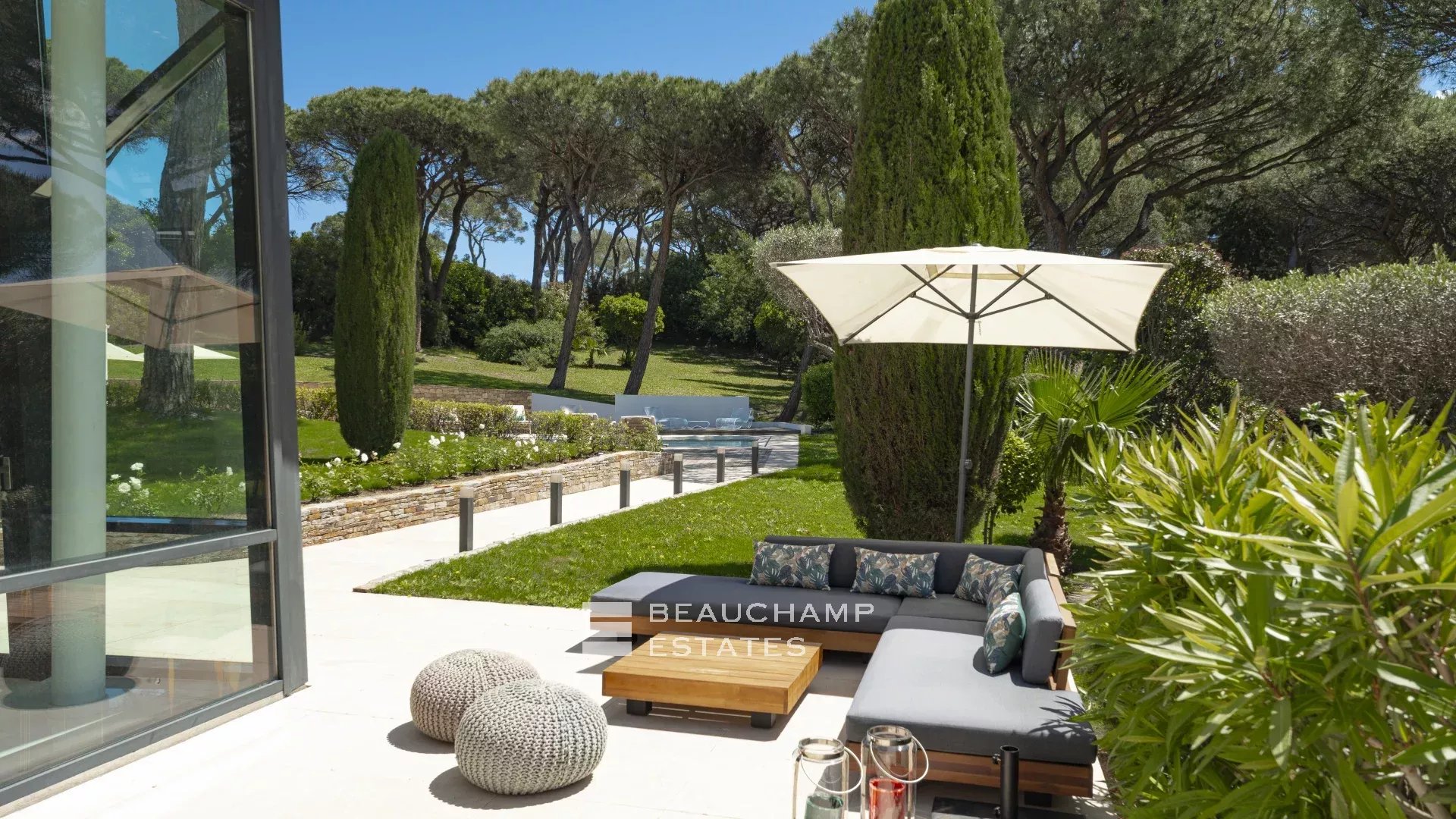 Exclusive luxury domain 8 bedrooms in Cap Tahiti, Pampelonne Exclusive luxury domain 8 bedrooms in Cap Tahiti, Pampelonne