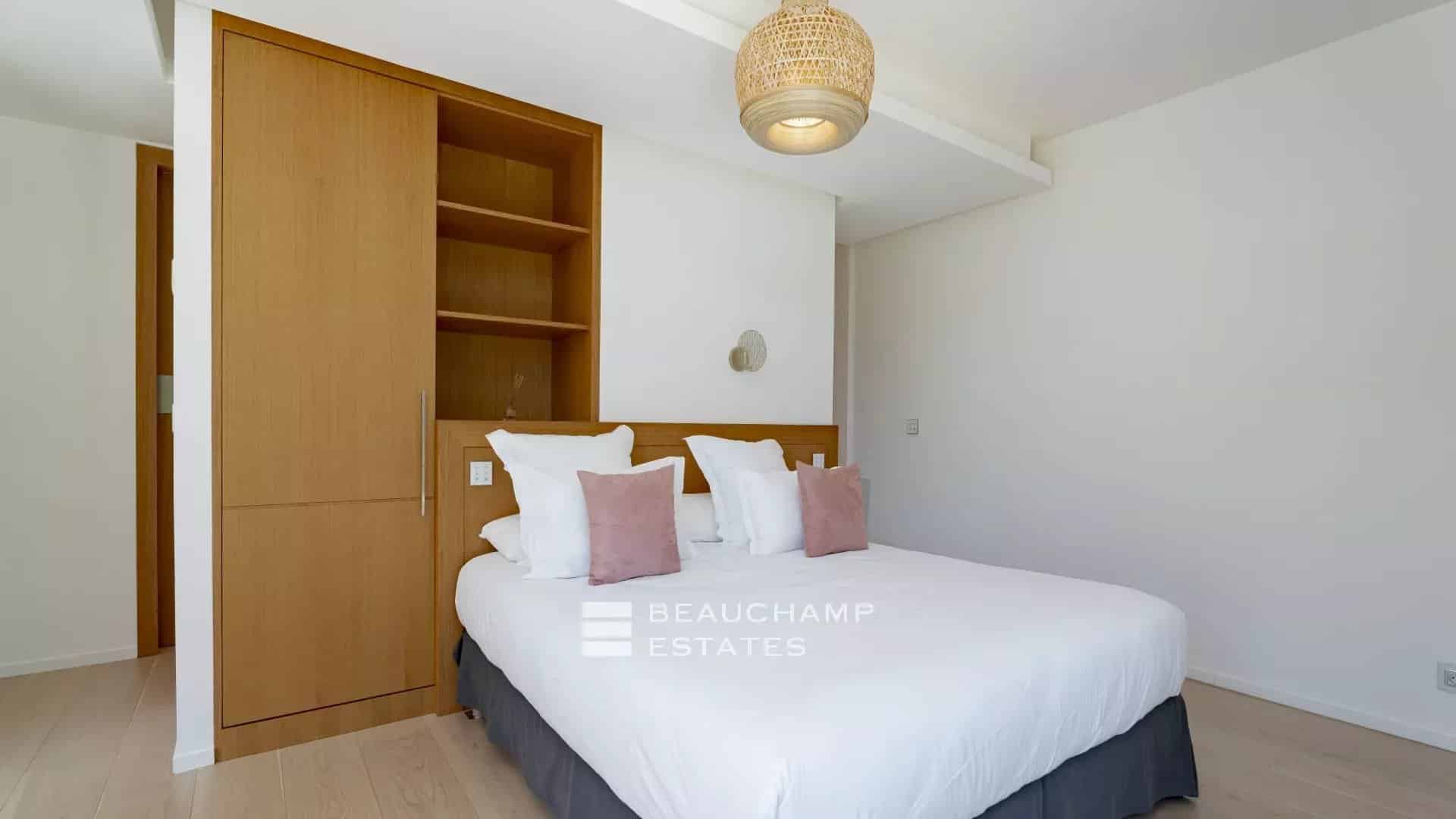 Exclusive luxury domain 8 bedrooms in Cap Tahiti, Pampelonne Exclusive luxury domain 8 bedrooms in Cap Tahiti, Pampelonne