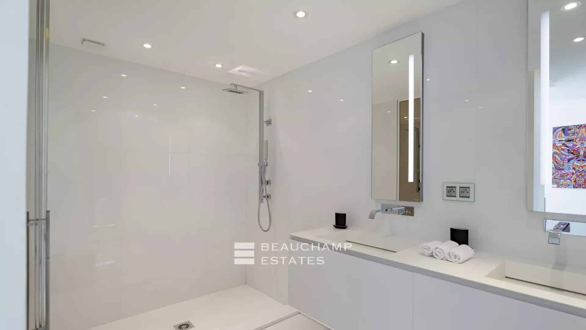 Exclusive luxury domain 8 bedrooms in Cap Tahiti, Pampelonne Exclusive luxury domain 8 bedrooms in Cap Tahiti, Pampelonne