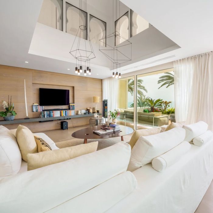 Frontline Beach Penthouse