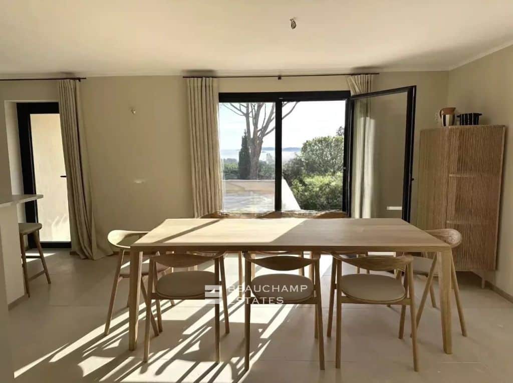 FULLY RENOVATED VILLA WITH SEA VIEW AND OVERLOOKING ST TROPEZ”