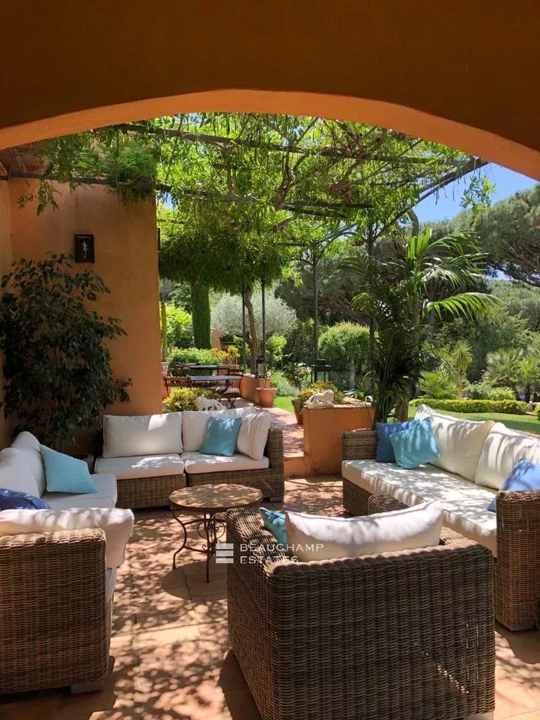 GRIMAUD – EXTRAORDINARY LUMINOUS AND ELEGANT PROVENCALE HOME NESTLED IN TOTAL PRIVACY