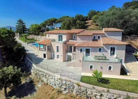 GULF OF SAINT TROPEZ – GRIMAUD – PRIVATE DOMAIN – SEA VIEW