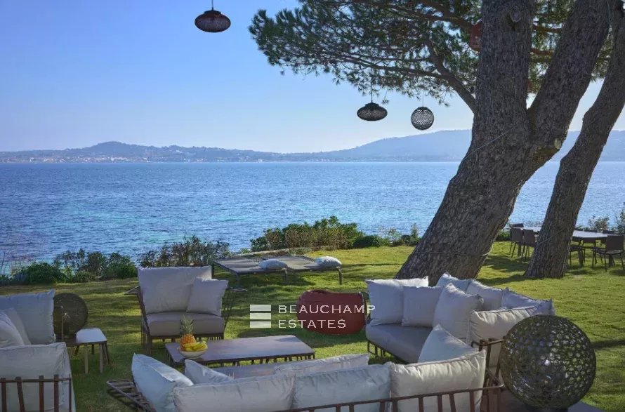 Gulf of St Tropez – Grimaud – Pieds dans l’eau