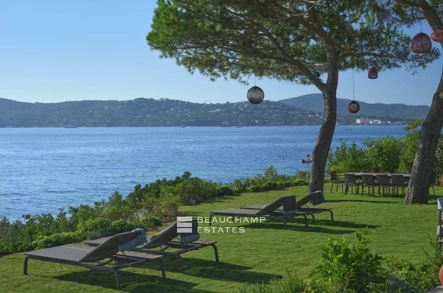 Gulf of St Tropez – Grimaud – Pieds dans l’eau