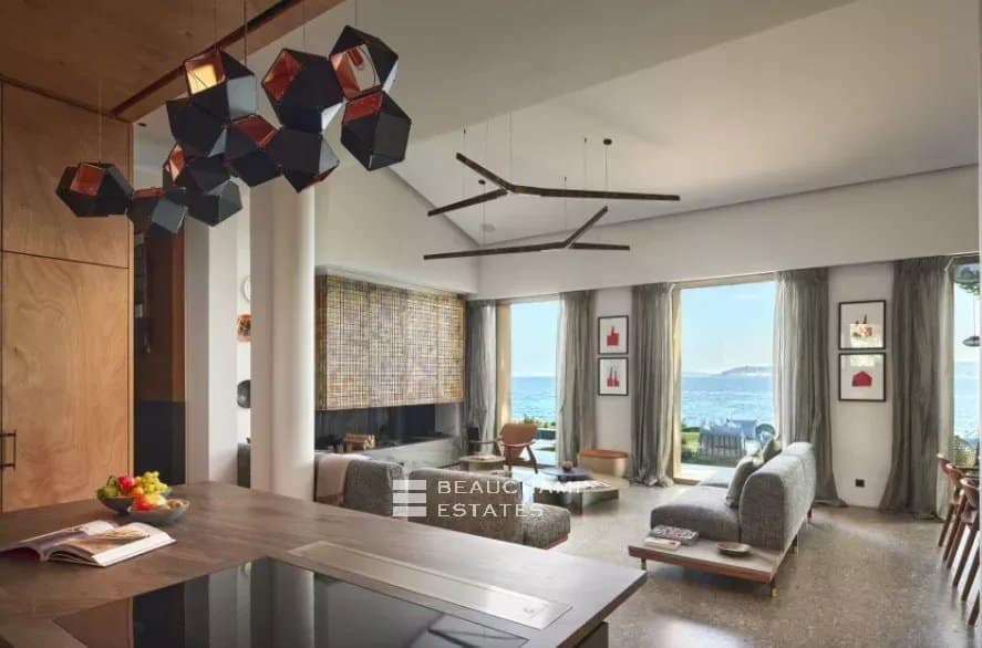 Gulf of St Tropez – Grimaud – Pieds dans l’eau