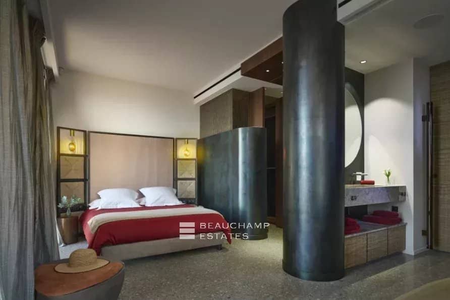 Gulf of St Tropez – Grimaud – Pieds dans l’eau