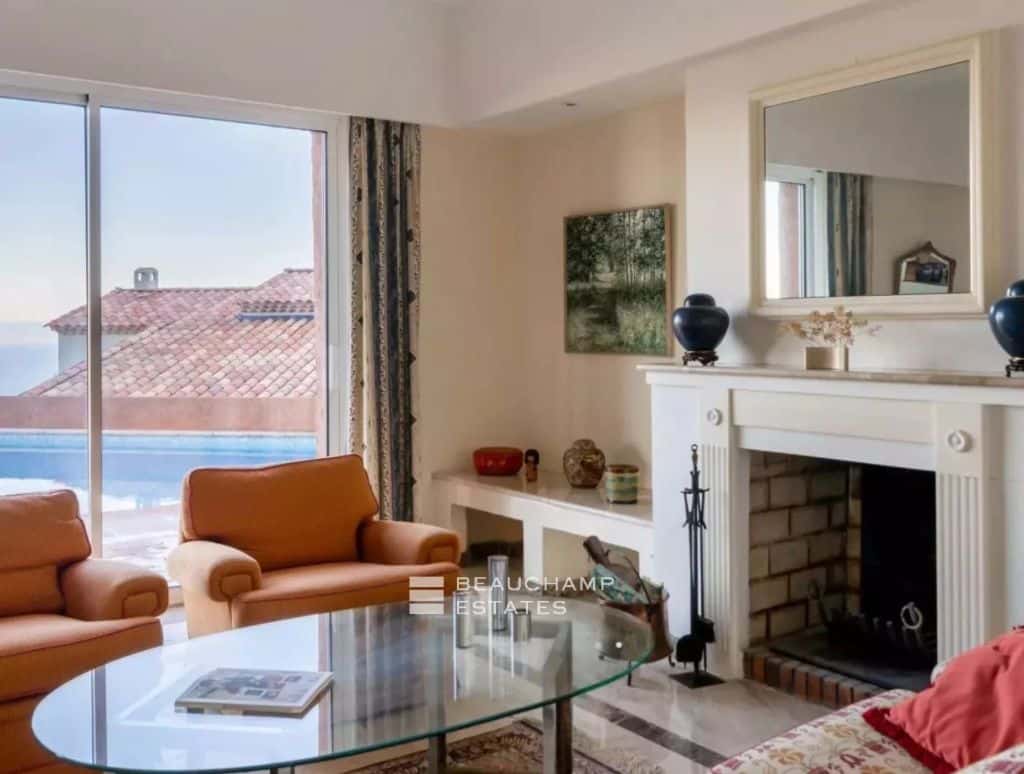 High-End Villa – Quality Features and Privileged Setting