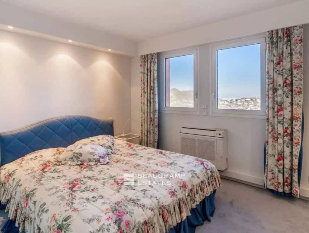 High-End Villa – Quality Features and Privileged Setting