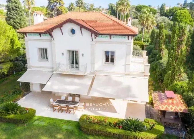 Historical seafront villa Belle Epoque