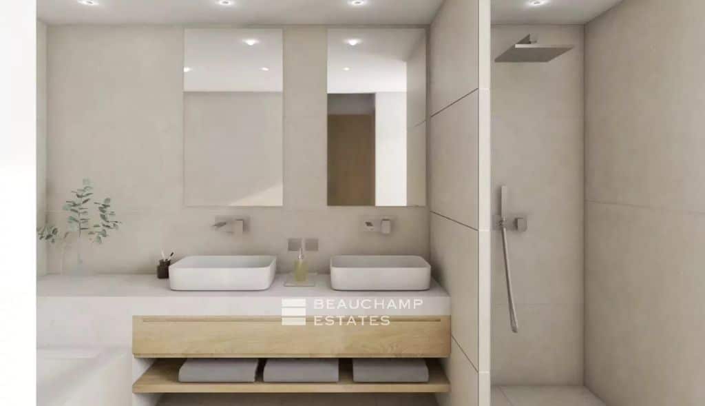 INCREDIBLE WATERFRONT PROPERTY FOR SALE IN RAMATUELLE