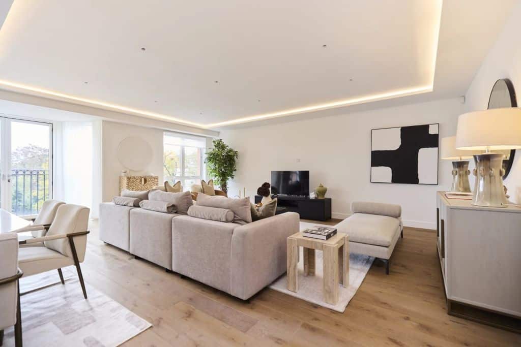 Interior designed, three bedroom apartment with superb views and concierge in Notting Hill.