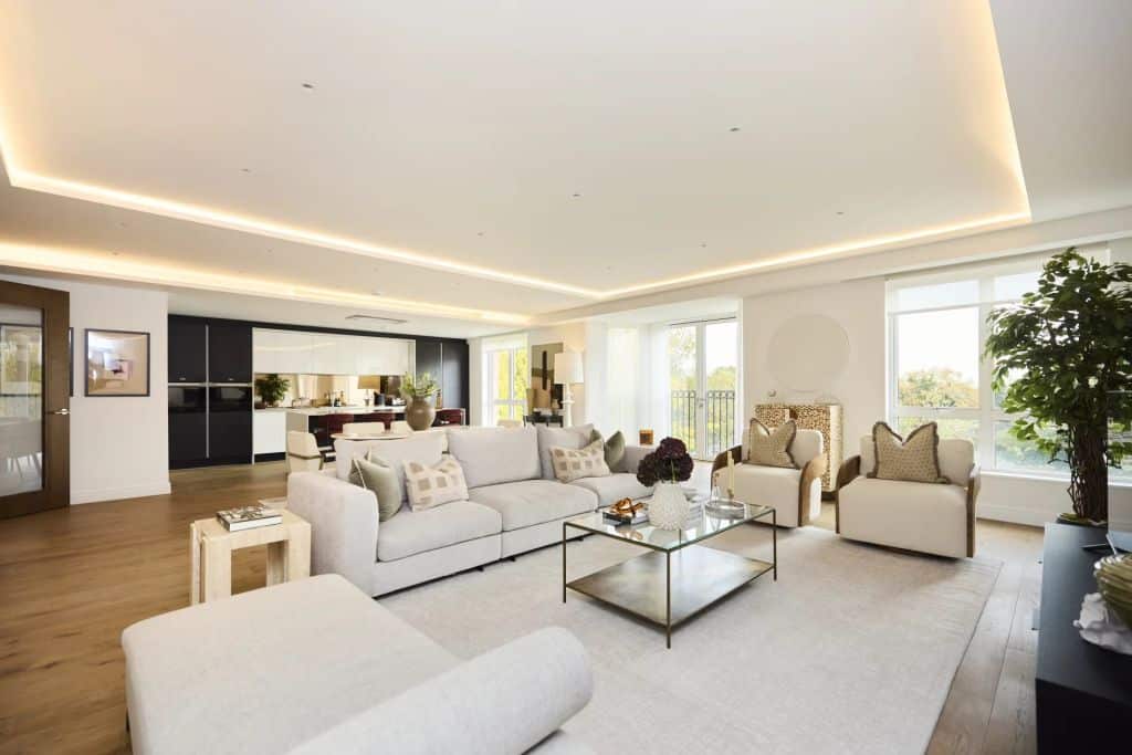Interior designed, three bedroom apartment with superb views and concierge in Notting Hill.