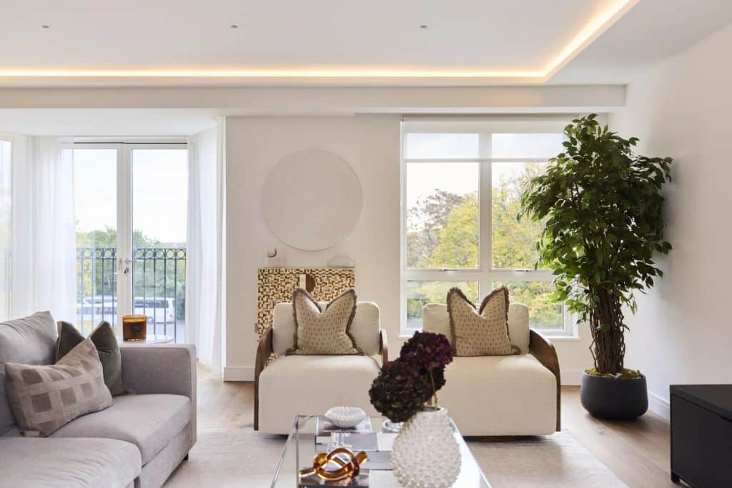 Interior designed, three bedroom apartment with superb views and concierge in Notting Hill.
