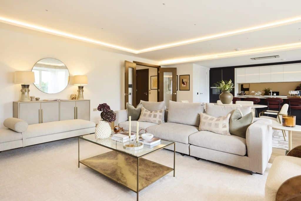 Interior designed, three bedroom apartment with superb views and concierge in Notting Hill.