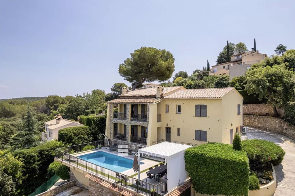 Jolie maison dans un domaine fermé