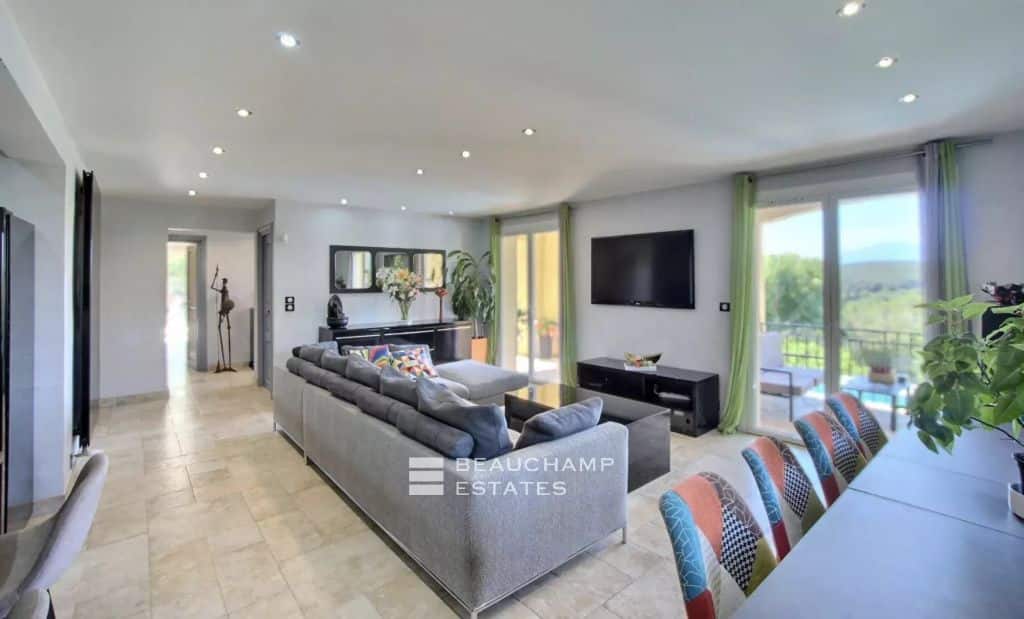 Jolie maison dans un domaine fermé