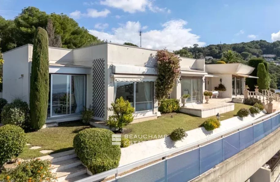 Le Cannet – Rooftop villa with private garden