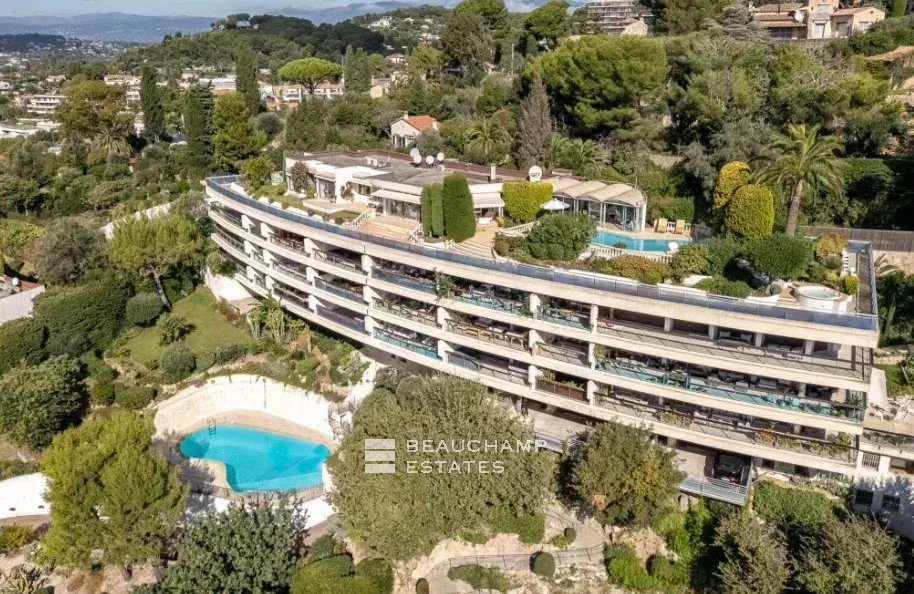 Le Cannet – Rooftop villa with private garden