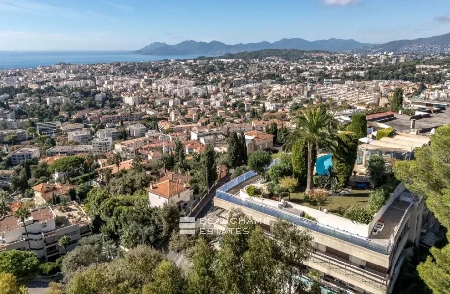 Le Cannet – Rooftop villa with private garden