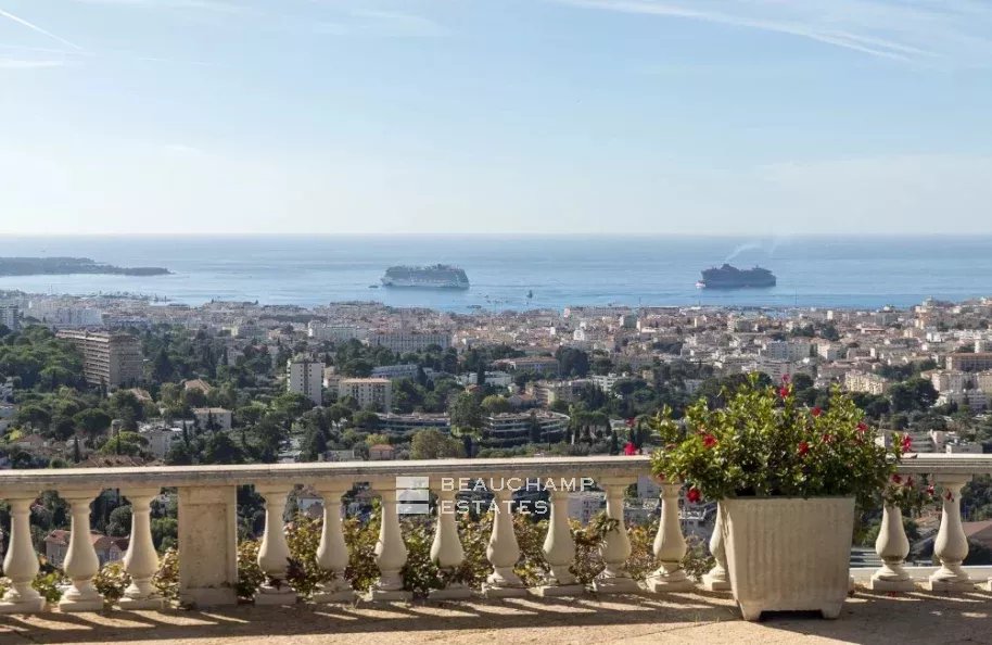 Le Cannet – Rooftop villa with private garden