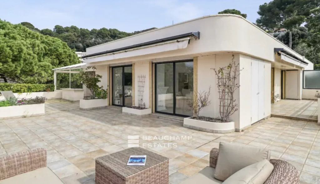 Le Cannet – Superbe appartement au dernier étage