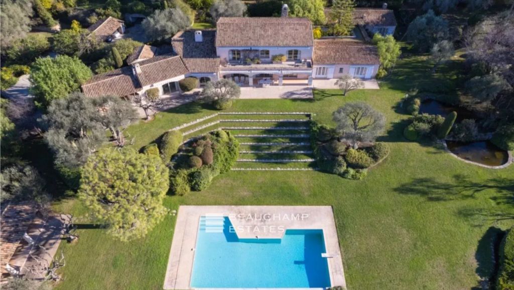 Le Cannet – Villa with panoramic Seaview