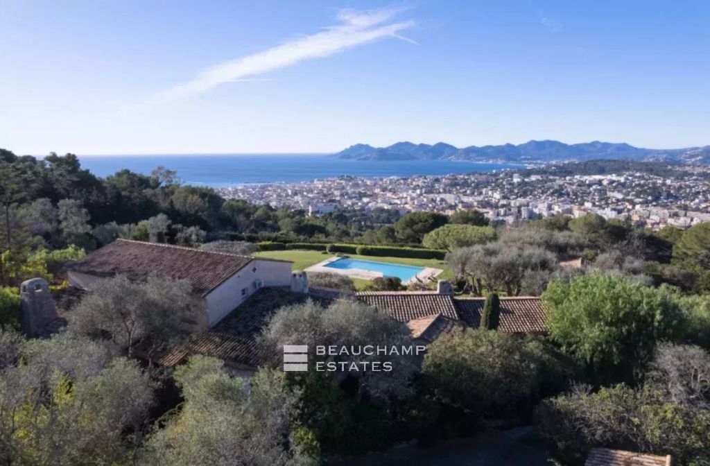 Le Cannet – Villa with panoramic Seaview