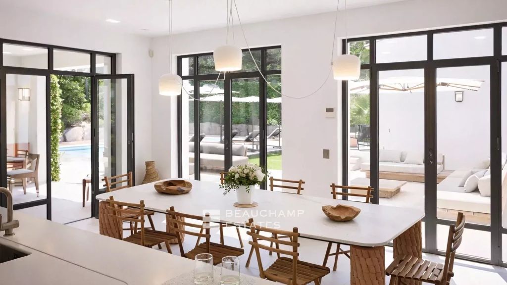 Luxurious villa in the heart of Saint-Tropez, within walking distance of Place des Lices