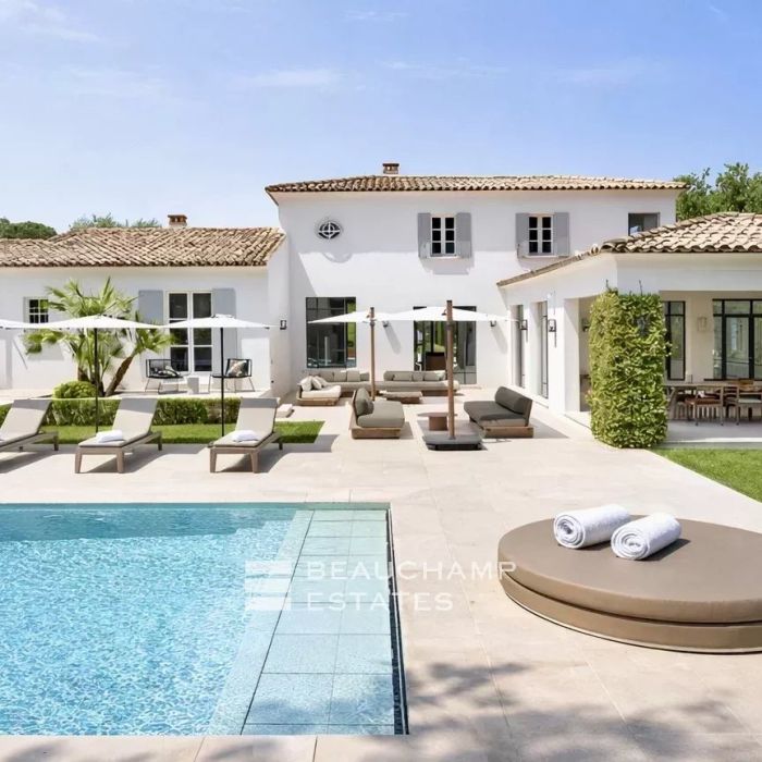 Luxurious villa in the heart of Saint-Tropez, within walking distance of Place des Lices