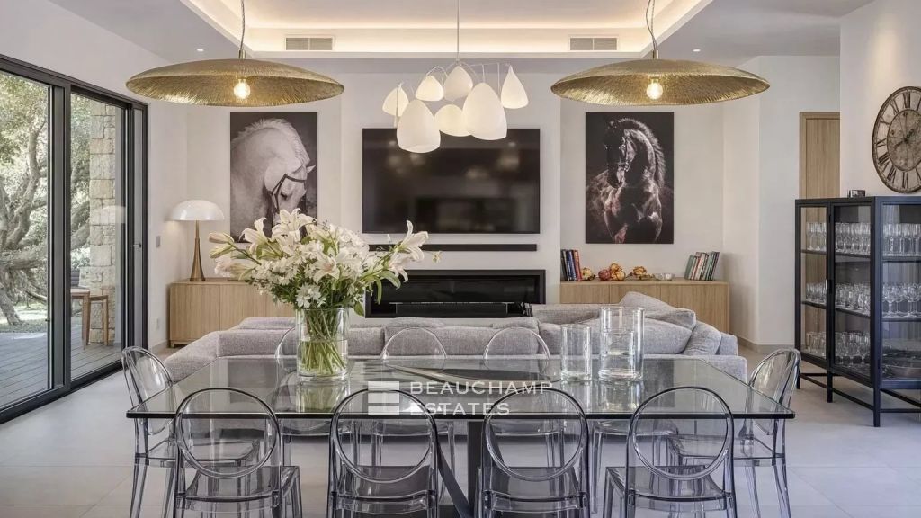 Luxury new villa in a private domain in the heart of Saint-Tropez