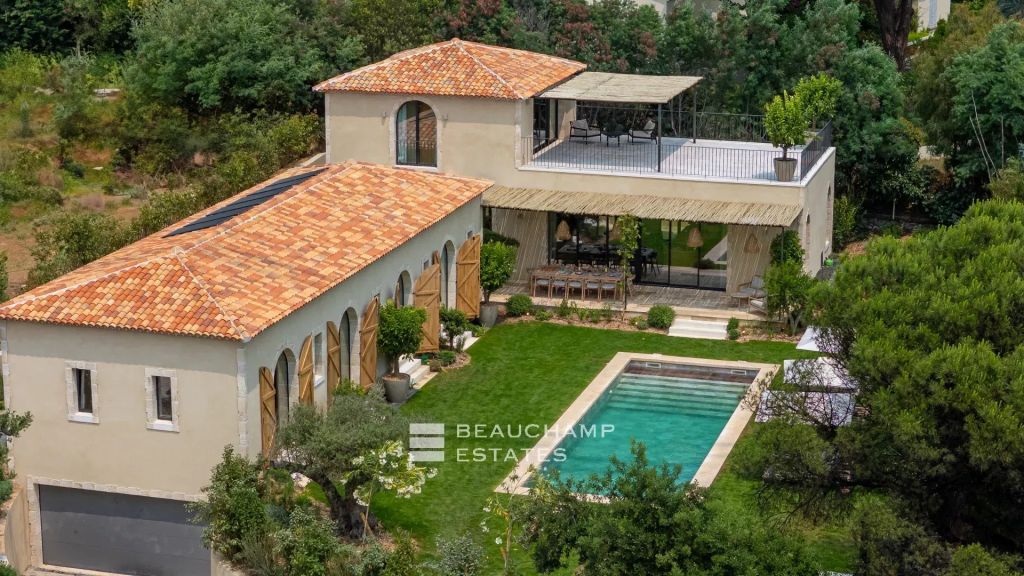 Luxury new villa within walking distance of Club 55 and Pampelonne Beach.