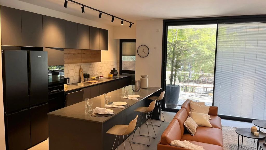 Luxury Penthouse on Weizmann Street Development