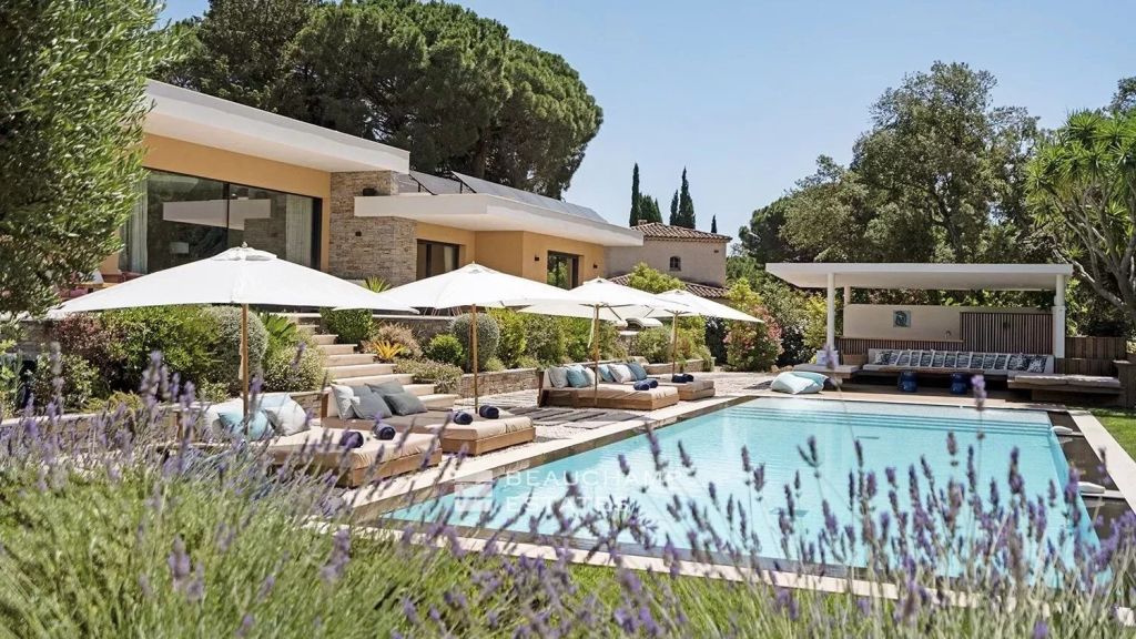 Luxury villa within walking distance of Pampelonne beach and Club 55