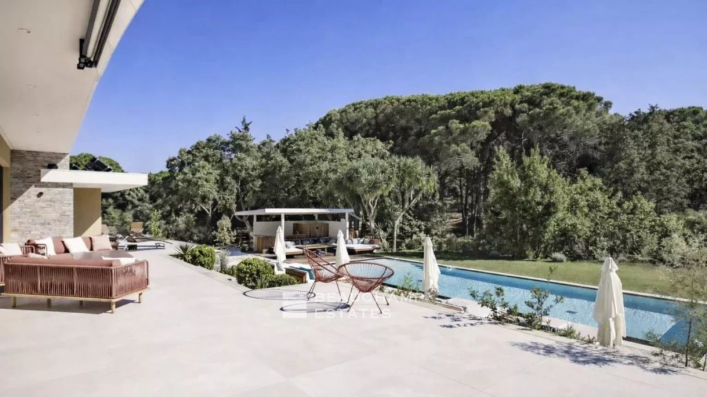 Luxury villa within walking distance of Pampelonne beach and Club 55