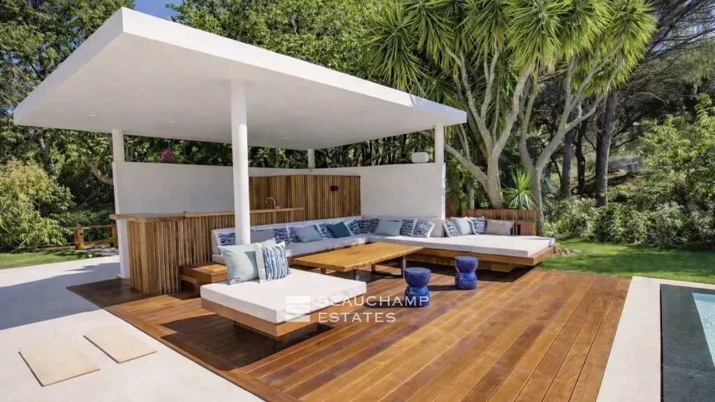 Luxury villa within walking distance of Pampelonne beach and Club 55