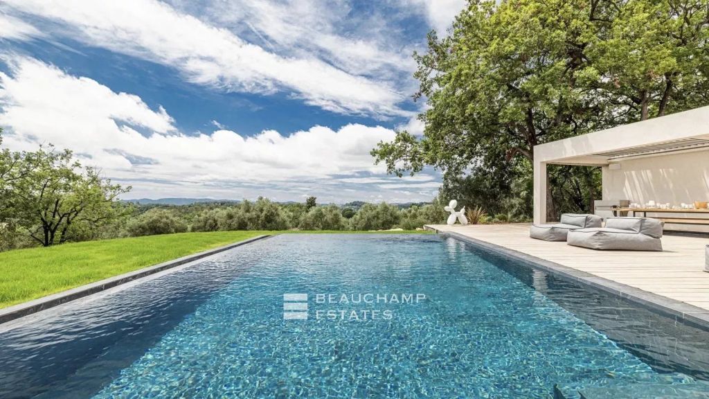 Magnificent contemporary 5-bedroom villa in Opio