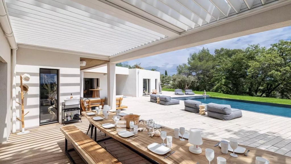 Magnificent contemporary 5-bedroom villa in Opio