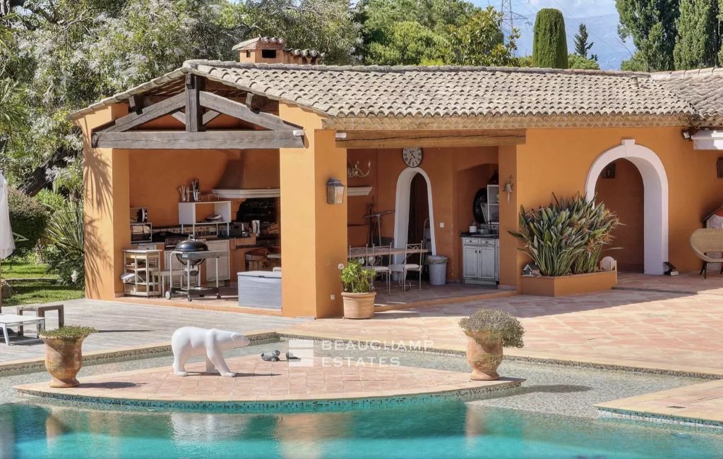 Magnificent property in the heart of one of the most sought-after areas of Mougins