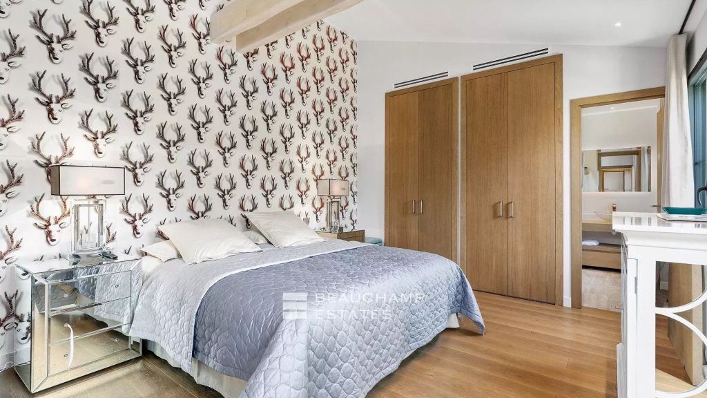 Magnificent Villa in a Private Domain