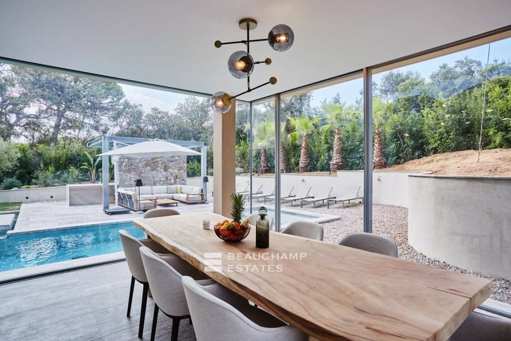 Magnificent villa in a private park in Saint-Tropez
