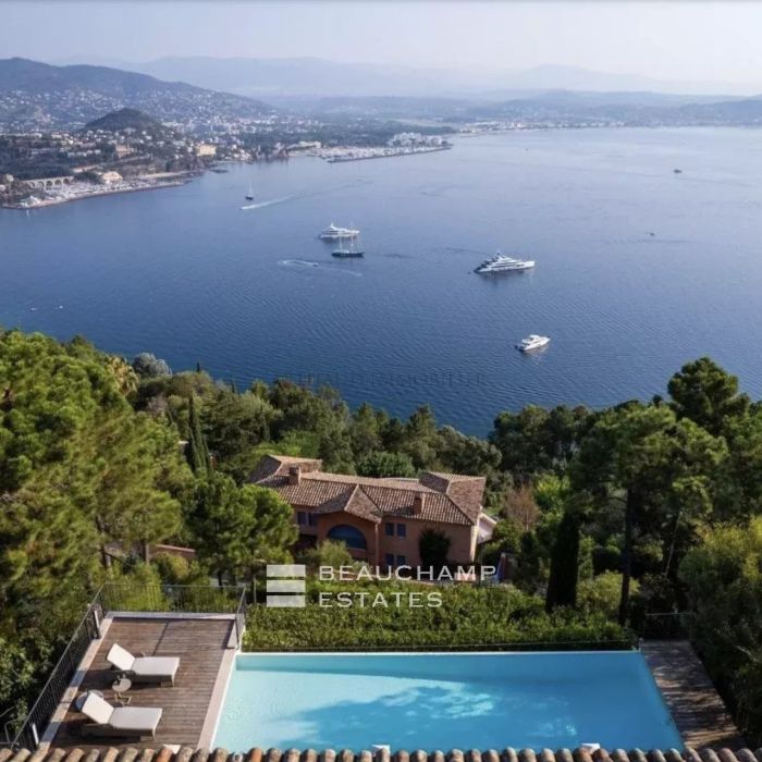 Magnifique villa vue mer panoramique – 5 chambres – à Théoule